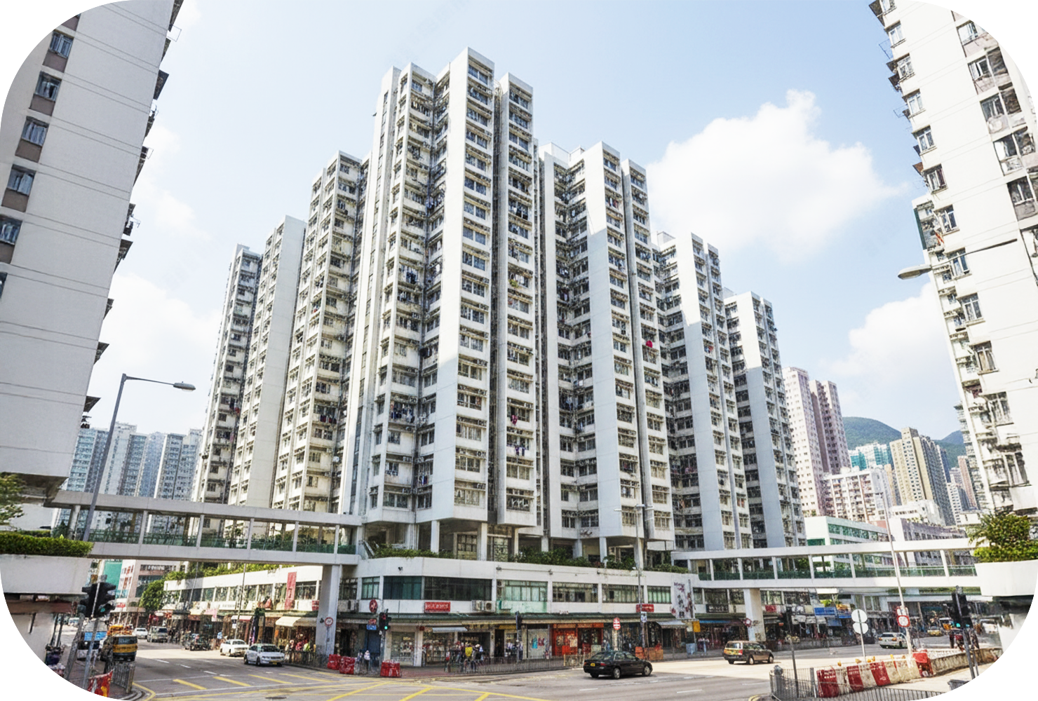 大型屋苑及私人樓宇搬屋收費：標準電梯大堂搬運報價，包含傢俬保護、電梯大堂防護及停車場轉平台費用說明。