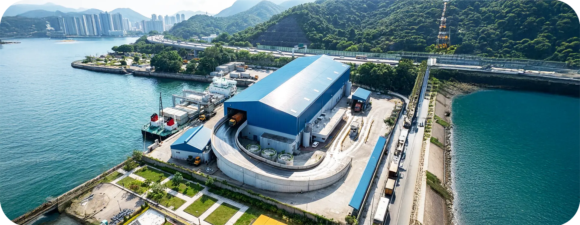 實惠搬屋合法棄置服務：將舊傢俬運往政府指定廢物轉運站或堆填區，展示垃圾處理費計算公式及杜絕非法傾倒的合規流程。